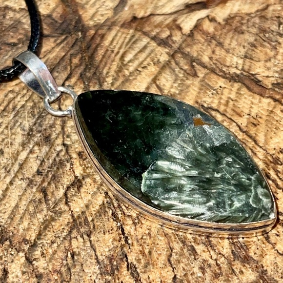 Deep Green Emerald Seraphinite Pendant 2 1/4” - Picture 6 of 11